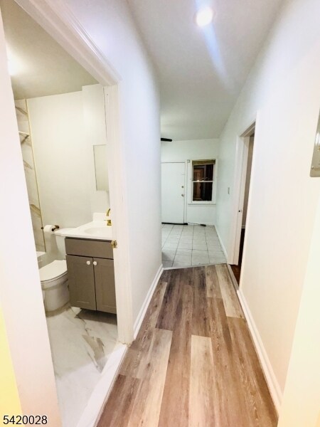 Building Photo - 746 Springdale Ave