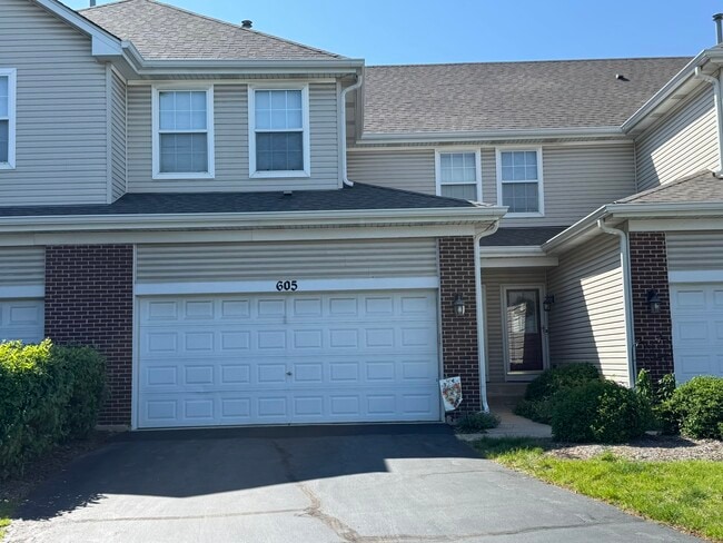 Primary Photo - 605 Lakeridge Ct