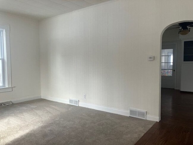 Building Photo - Single Family Home for Rent