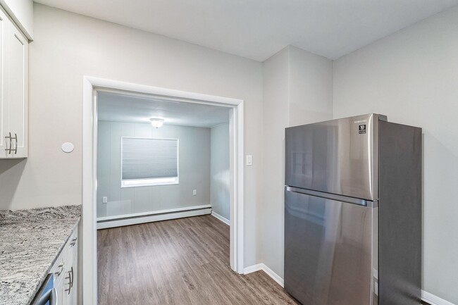 Building Photo - Recently Renovated 1 Bed, 1 Bath Gem in Wi...