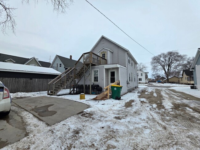 Building Photo - 1020 Berner St