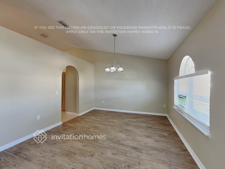 Building Photo - 1130 St Tropez Ct