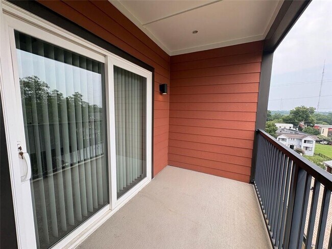 Building Photo - 525 Parkway Dr
