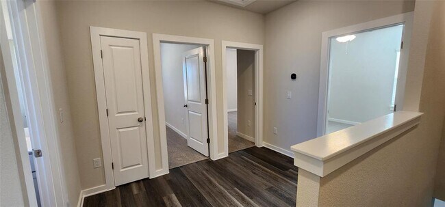 Building Photo - 2120 Delano Dr
