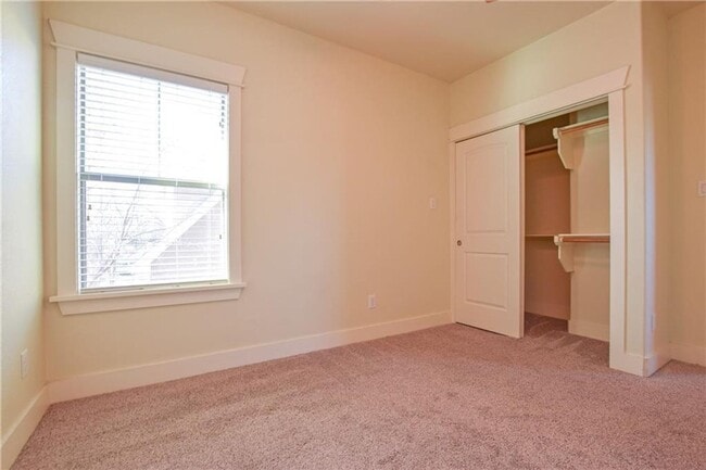 Building Photo - 5405 Avenue H