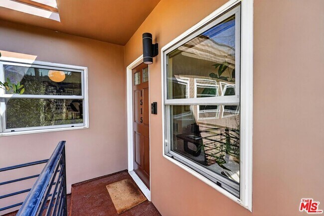 Building Photo - 1515 Rendall Pl