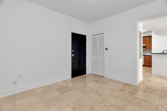 Building Photo - 1650 Galiano St
