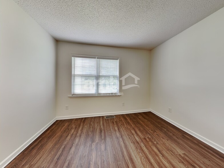 Building Photo - 4602 Bottoms Rock Ln