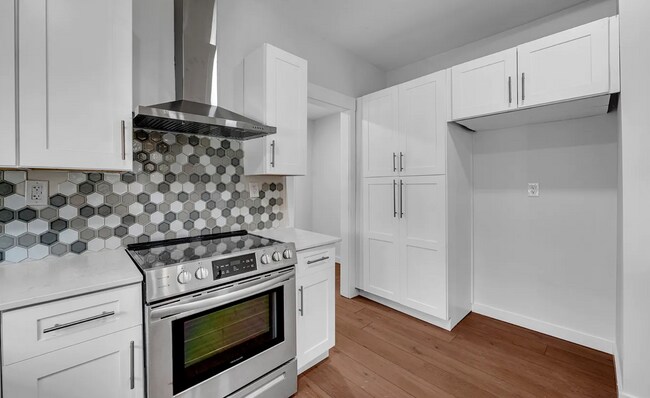 Building Photo - 1521 36th Pl N