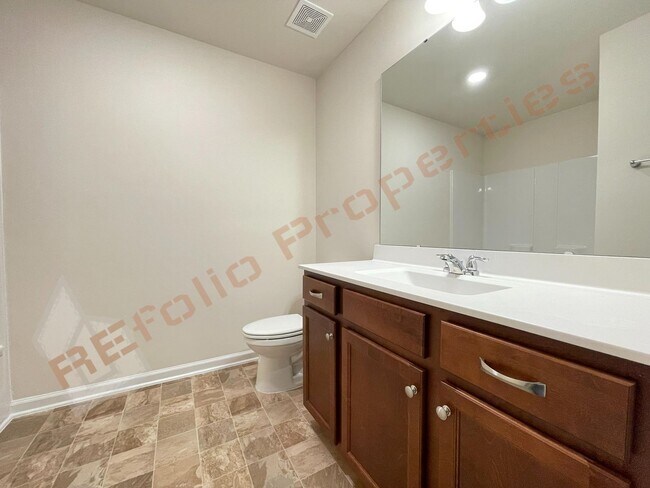 Building Photo - 1211 Homecoming Wy