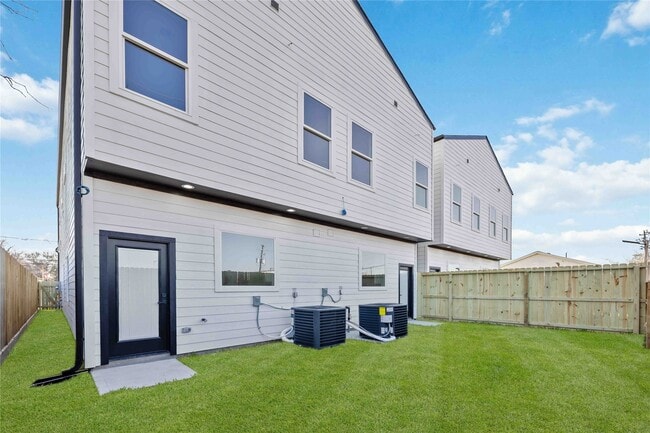 Building Photo - 7719 Orebo St