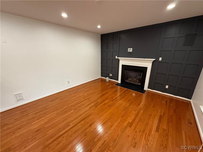 Building Photo - 9301 Olde Mill Pond Dr