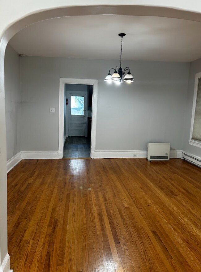 Building Photo - 601 Clay Ave