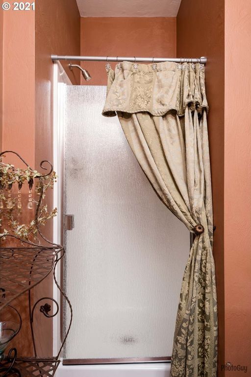 Down Stairs Bath 2 - 3272 Jayhawk Ct