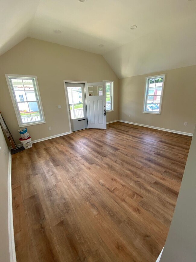 Building Photo - 1175 Willow St