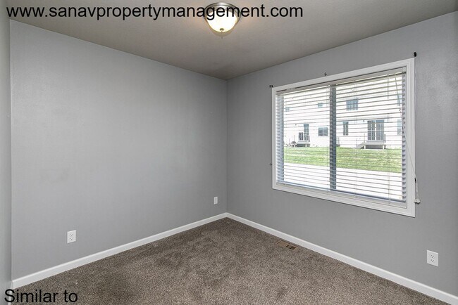 Building Photo - 3040 Worchester Dr