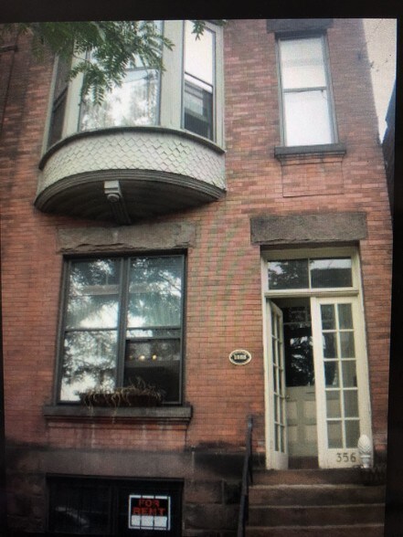 Building Photo - 356 Hamilton St