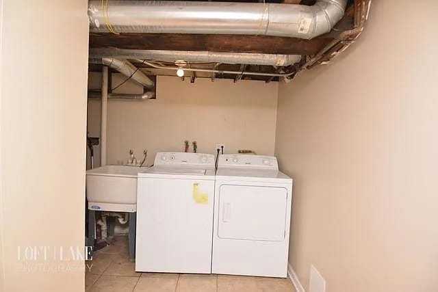 Building Photo - 2654 W Schubert Ave