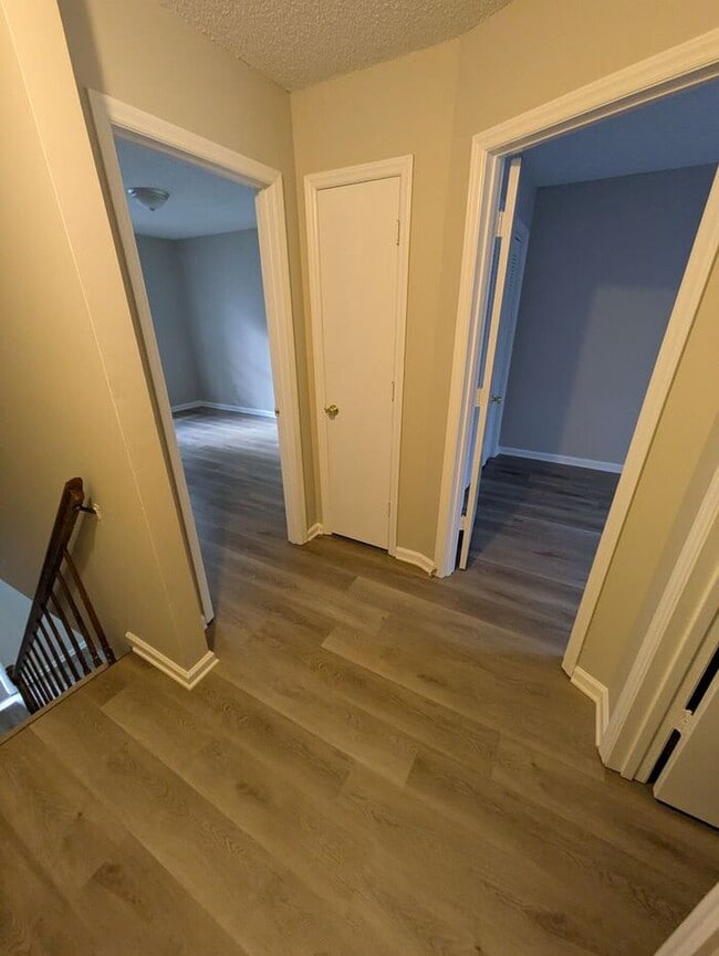 Building Photo - 2BD/1.5BA Townhome in Hickory