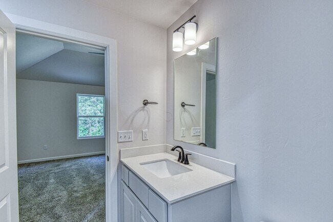Building Photo - 928 Varenna Ct