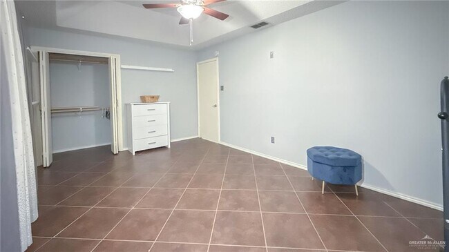 Building Photo - 16 Evergreen Ave