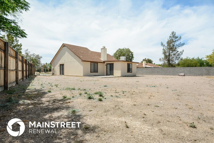 Building Photo - 3119 W Camino Azul