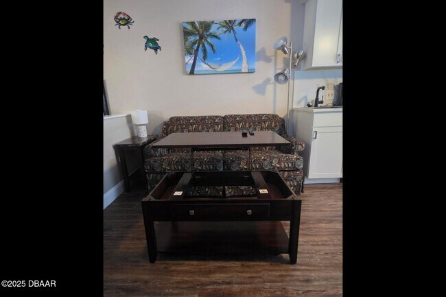 Building Photo - 935 S Atlantic Ave