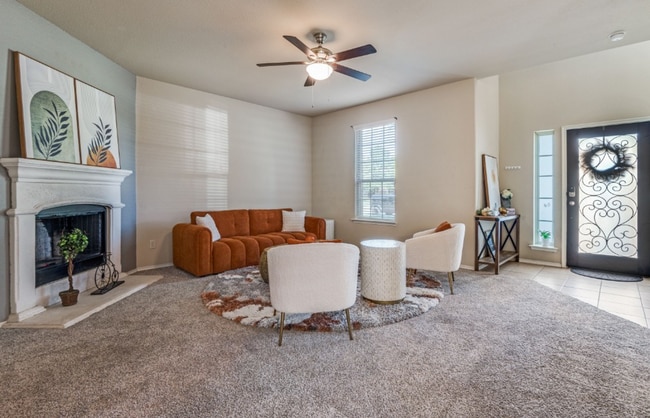 Building Photo - 322 Tribute Dr