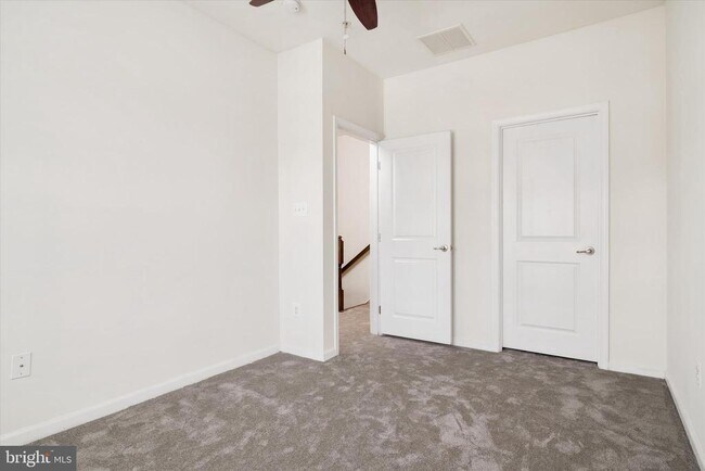 Building Photo - 7627 Hamilton Xing