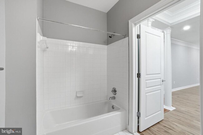 Building Photo - 7871 Rolling Woods Ct