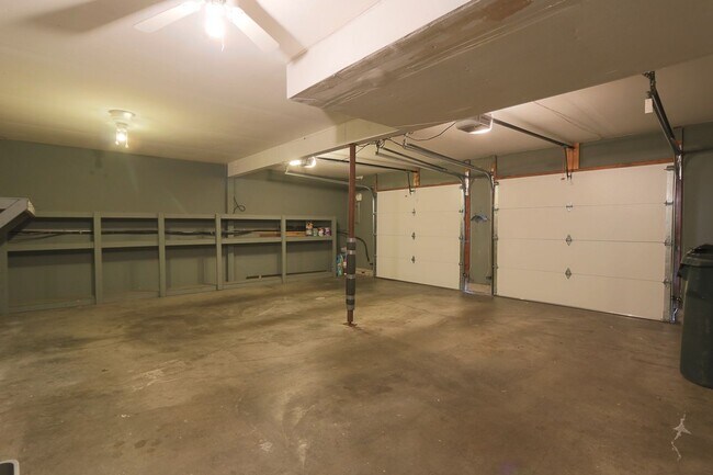 Building Photo - {10919} Quivera Falls Condo + Attached Two Car Garage + Maintenance Provided Community + Communit...