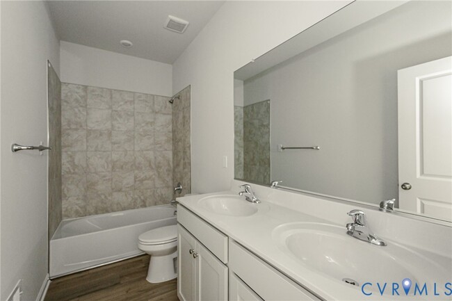 Building Photo - 6467 Fennec Run