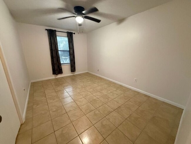 Building Photo - Gulf Breeze - Greenbriar Estates - 2 bedroom, 1 bathroom