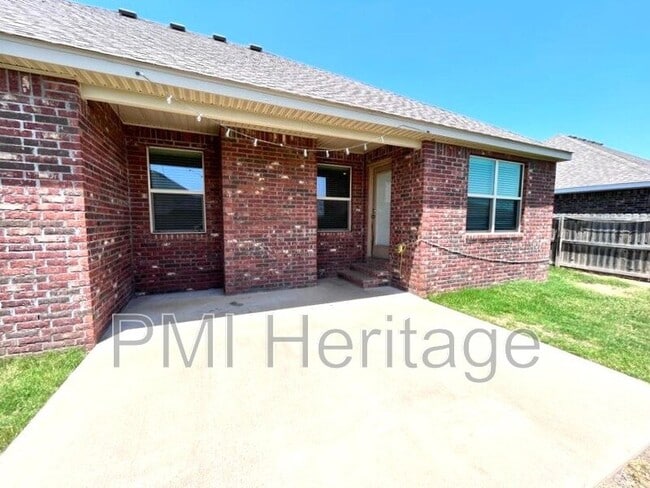 Building Photo - 7549 Devonshire Ave