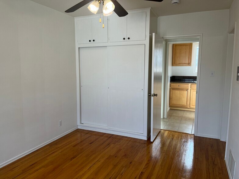 Building Photo - 1126 E Palmer Ave