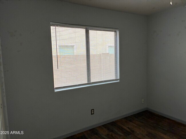 Building Photo - 25550 W Pioneer St