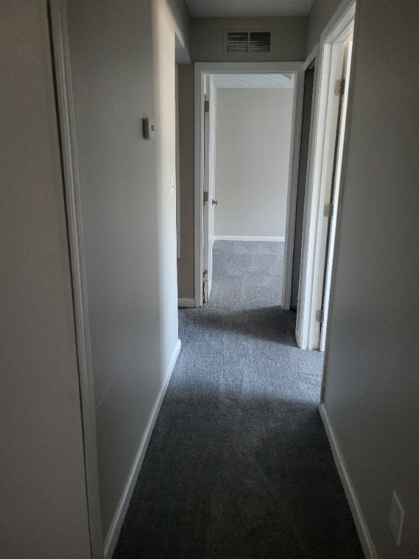 Building Photo - 1101 W Maple St