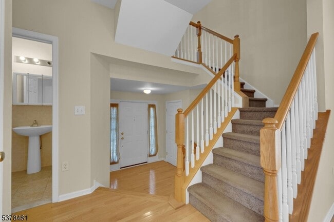 Building Photo - 18 Brock Ln