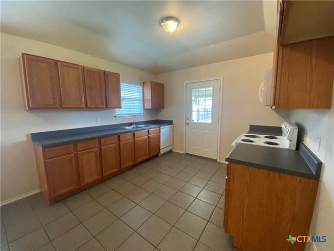 Building Photo - 239 Rosalie Dr