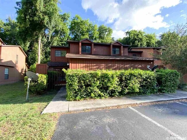 Primary Photo - 5855 SW 8th Pl