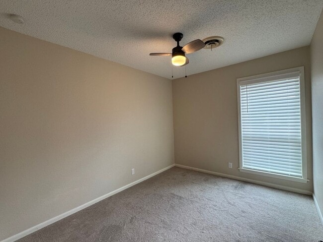 Building Photo - Available Now in Greenway Park!