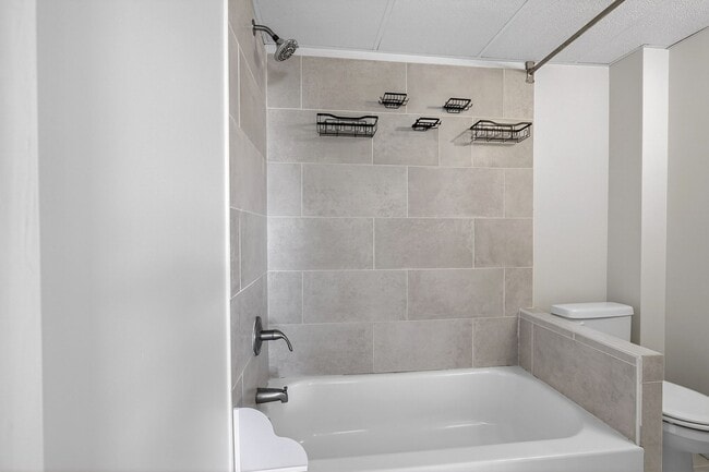 Building Photo - Move-In Ready 2BR home – fully renovated, updated roof & HVAC, *OPEN HOUSE 4/4/26 1PM-2PM *