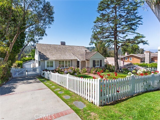 Building Photo - 3220 Palos Verdes Dr N