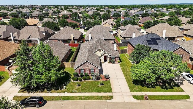 Building Photo - 2360 Collin Dr