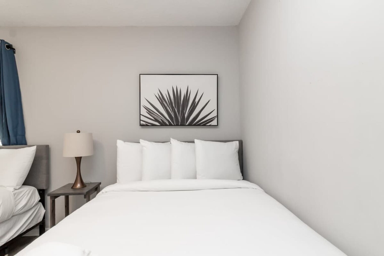 Building Photo - 5617 Ventura Dr