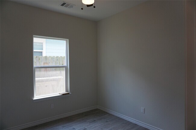 Building Photo - 9761 Black Gum