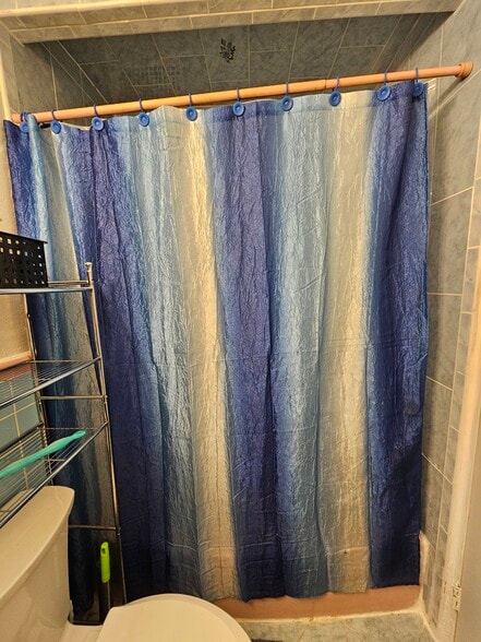 Building Photo - 855 E 55th St