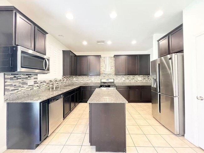 Building Photo - Well-maintained 4-bedroom, 3-bath home in a desirable gated community