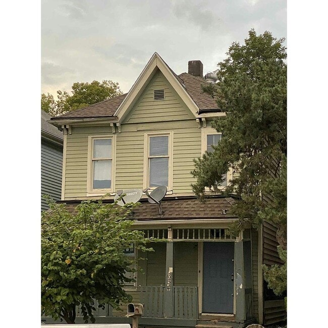 Primary Photo - 634 Northrup Ave