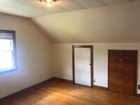 Building Photo - 1020
